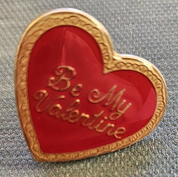 BE MY VALENTINE PIN ❤️ - Picture 5 of 5